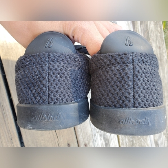 Black Allbirds - Picture 2 of 10